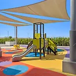 Studio With Pool, Gym, Bbq Area And Playground