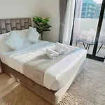 Elegant Studio Apartment In Meydan One