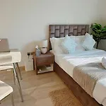 Elegant Studio Apartment In Meydan One