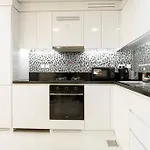 Deluxe One Bedroom Apartment With Balcony In Dubai