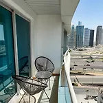 Dubai Marina - Cozy Studio Apartment