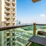 Luxurious 4-Br Stay In Al Jaddaf