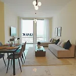 Myduomo- 2Br Near Downtown, With Lake & Pool Views-1109