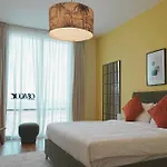 Myduomo- 2Br Near Downtown, With Lake & Pool Views-1109