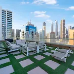 Fam Living - Waters Edge Huge Terrace With Canal Views