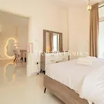 Brand New Modern One Bed Luxury Apartment