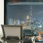 Skyline Burj Facing Suite