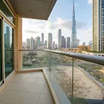 Elegance Above The Skyline Furnished 2-Br With Direct Burj Khalifa Panoramas By Petals Holiday Homes