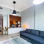 Amazing 1 Bed Room Apartment In Dubai Marina