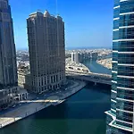 Stylish Studio 5 Minutes Away By Car From Burj Khalifa
