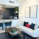 Stylish Studio 5 Minutes Away By Car From Burj Khalifa