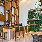 Canal Central Hotel Business Bay