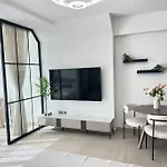Studio Apartment Medore Tower