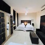 Landtech Vacation Homes - Baniyas Square