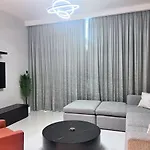 A Luxurious 2 Bedroom Emaar Beachfront Apartment In Palm Jumeirah