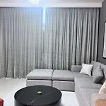 A Luxurious 2 Bedroom Emaar Beachfront Apartment In Palm Jumeirah