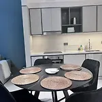 A Luxurious 2 Bedroom Emaar Beachfront Apartment In Palm Jumeirah