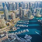 One Bed Apartment At A Great Location In Dubai Marina