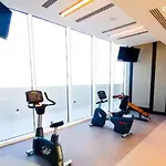 Lavish 3Br Apartment With Assistant Room In Habour Gate Tower