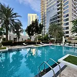 Exquisite Centrally Located 1Br In Downtown Dubai