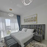 Amazing Golf Course Views Studio