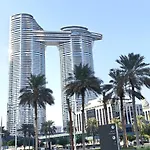 Luxurious Apartment In Downtown, Dubai