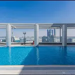 5 Minutes Walk To Dubai Mall And Burj Khalifa