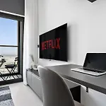 Vayk - Fresh & Trendy Studio In Business Bay