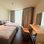 Fully Furnished 2 Bhk Apartment In Downtown
