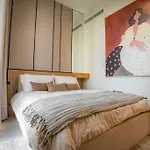 Cozy Pool View Fully Furnished Apartment