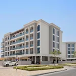 Silkhaus Furnished Studio In Art Gardens With Pool Access