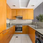 Escape 24 Holiday Homes - Bay Square - Studio Business Bay Dubai