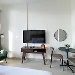 Modern & Bright Studio Space