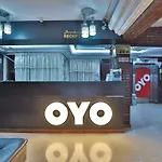 Oyo 183 Sweet Palace Hotel