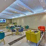 Vista Hotel Apartments Deluxe