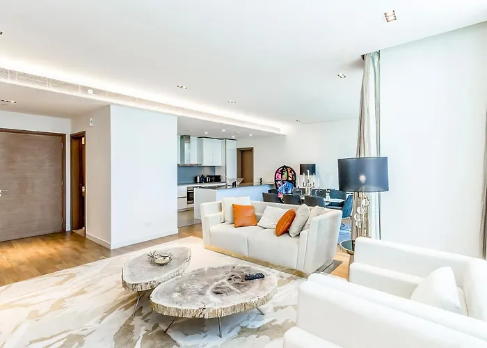Dhh - Opposite To City Walk Mall - 3 Beds With Maids Room
