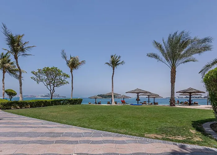 Shoreline The Palm, Free Beach & Pool Access