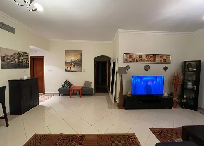 Dubai Backpackers 2