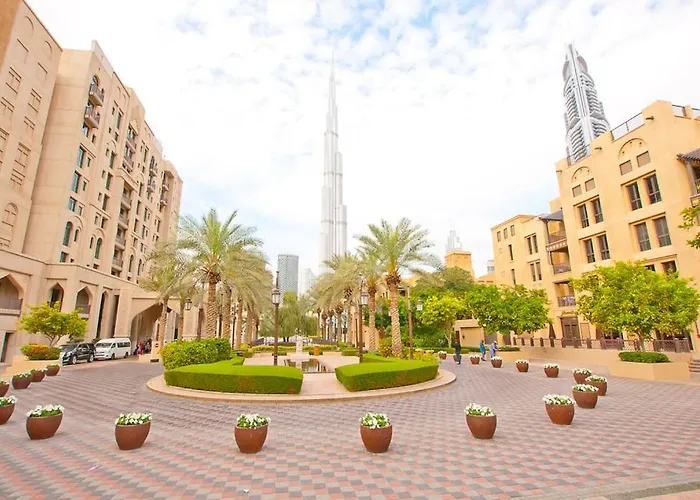 Walk To Dubai Mall Yansoon 7