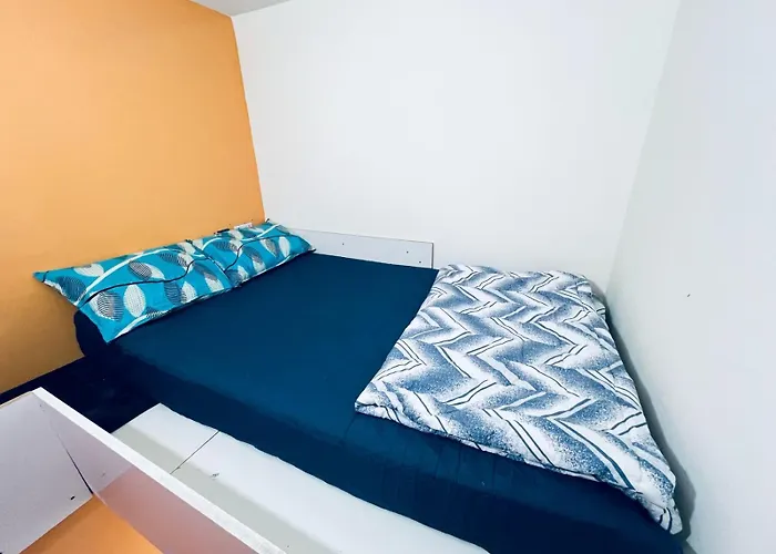 Moon Backpackers Burjman Exit 2, Family Partitions, Loft Partitions,