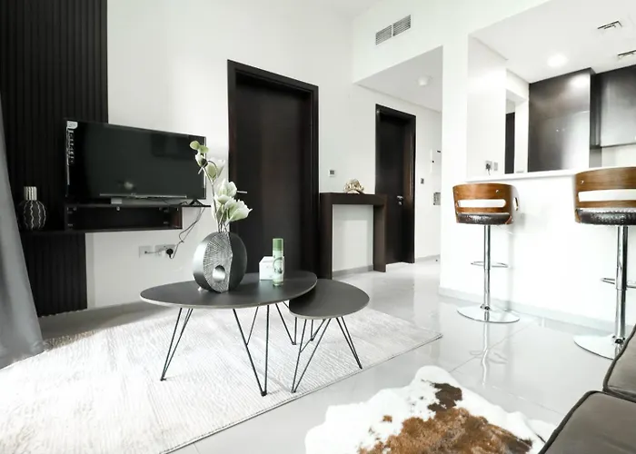 Stunning One Bedroom Near Business Bay Metro By Ezytrac Vacation Homes