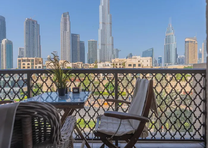 Bellavista Oldtown 2 Bedroom Apartment With Burj Khalifa View Walking Distance Dubai Mall