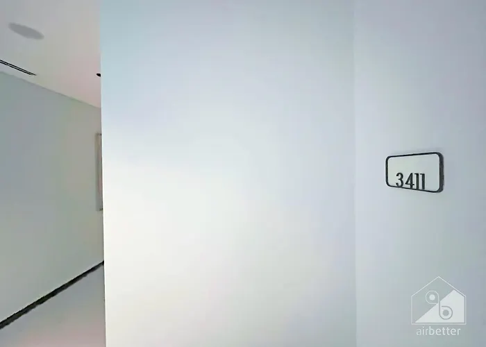 Burj Crown Luxury 2-Bedroom With Balcony
