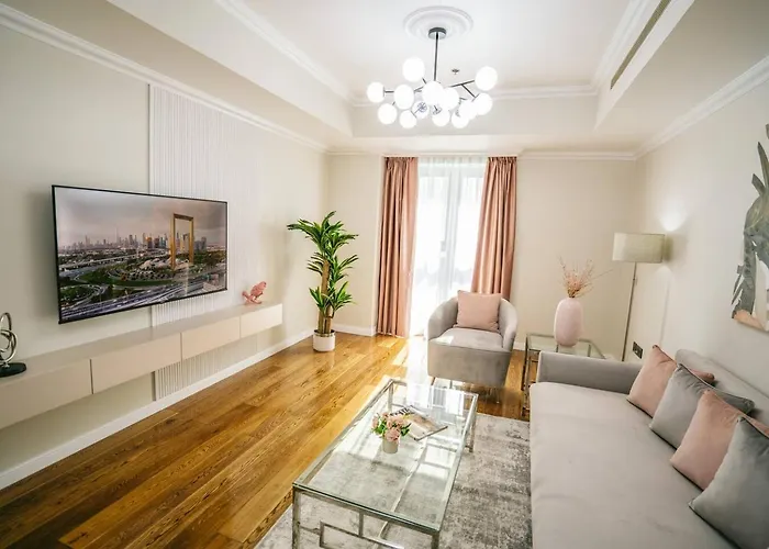 Serene Sea View One Bedroom On 67Th Floor