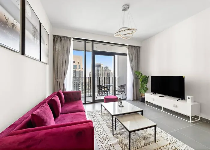 Stylish 1 Bedroom High Floor In Creek Edge