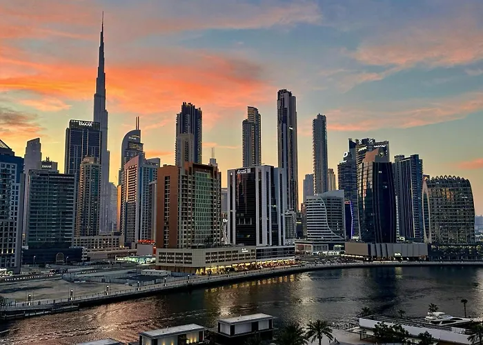 Quite Luxury Burj Khalifa View