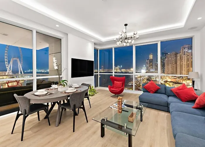First Class 2Br Vibrant Waterfront District