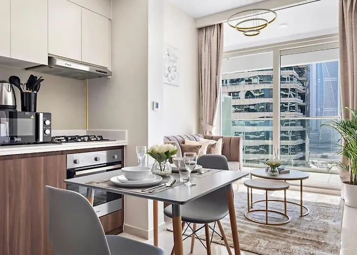 Stunning 1Bhk With A Canal View