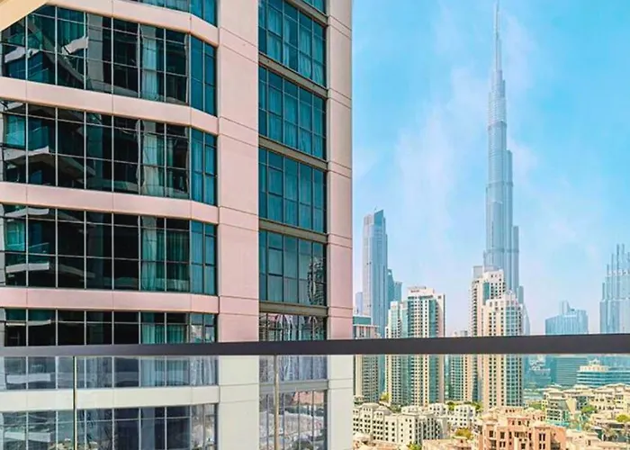 Full Burj Khalifa View - 9 Min Walk To Dubai Mall & Fountain - Luxury 1 Bedroom - Gym - Pool
