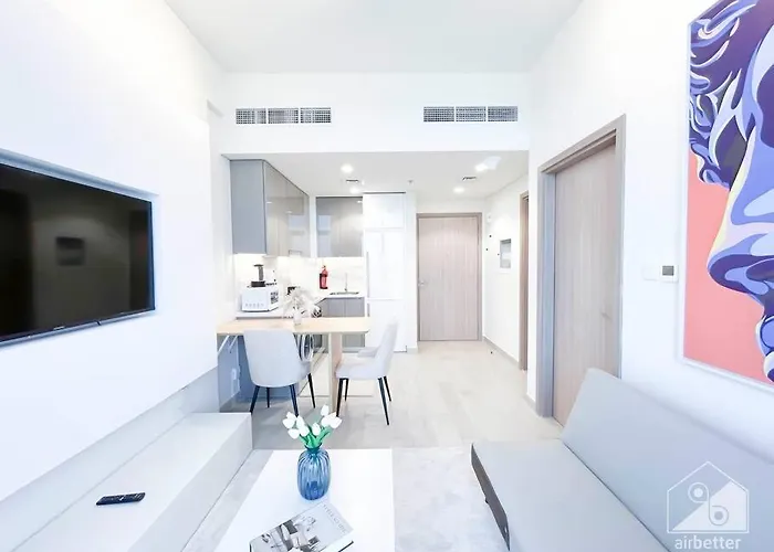 Elegant 1Br With Balcony In Azizi Riviera